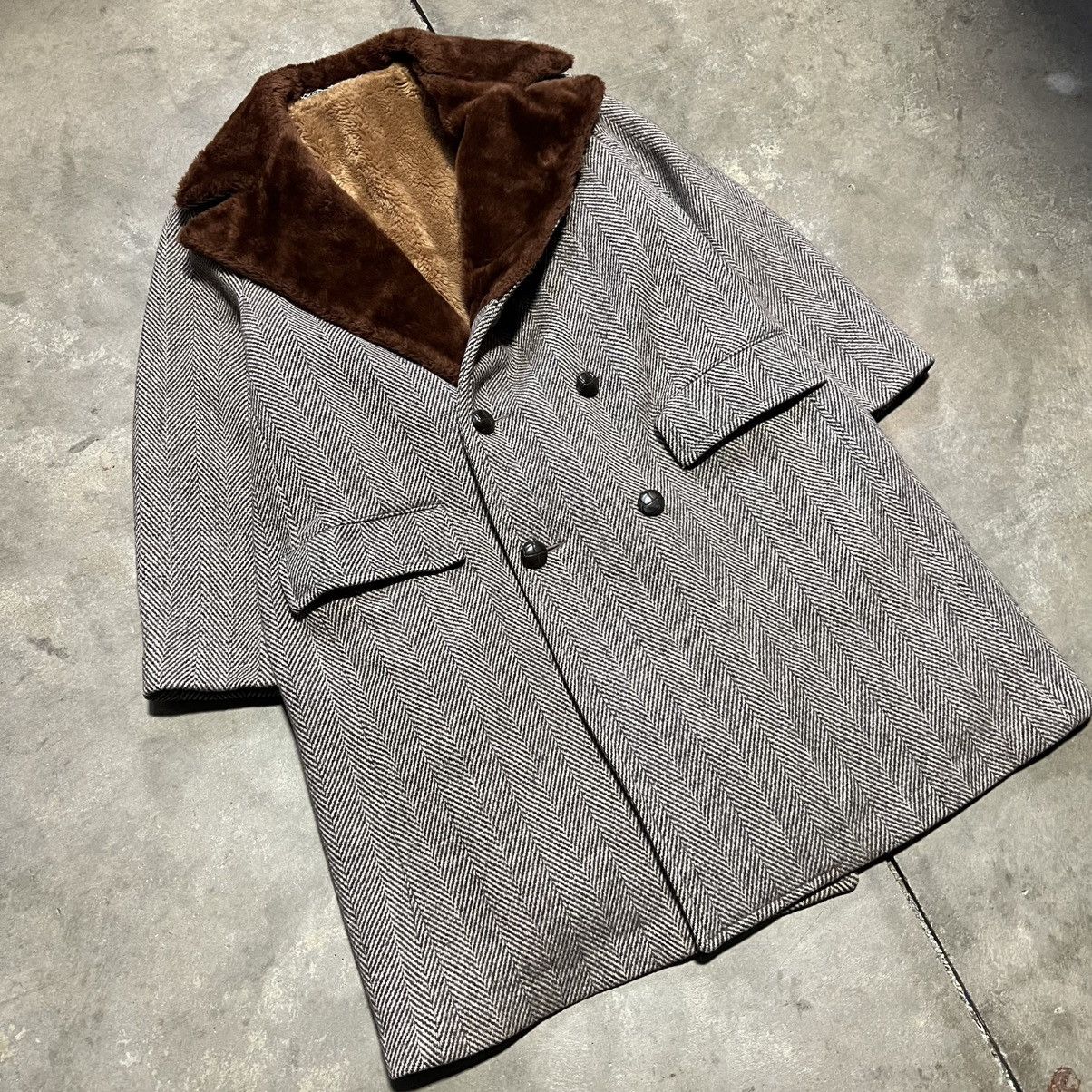 Vintage Vintage 70s Climatic Herringbone Wool Trench Overcoat Fur Size US M / EU 48-50 / 2 - 2 Thumbnail