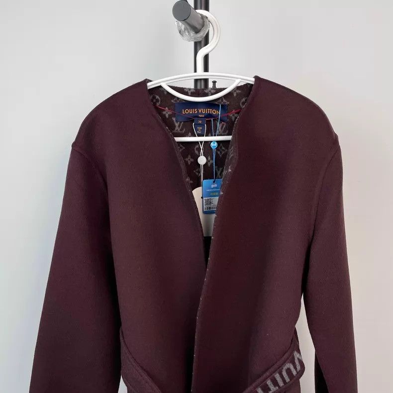 Louis Vuitton Louis Vuitton Burgundy mid-length coat with presbyopia pri Size XS / US 0-2 / IT 36-38 - 4 Thumbnail