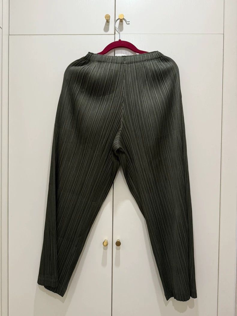 Issey Miyake Issey Miyake size:1 Green pleated pants Size 42" / US 20 - 2 Thumbnail