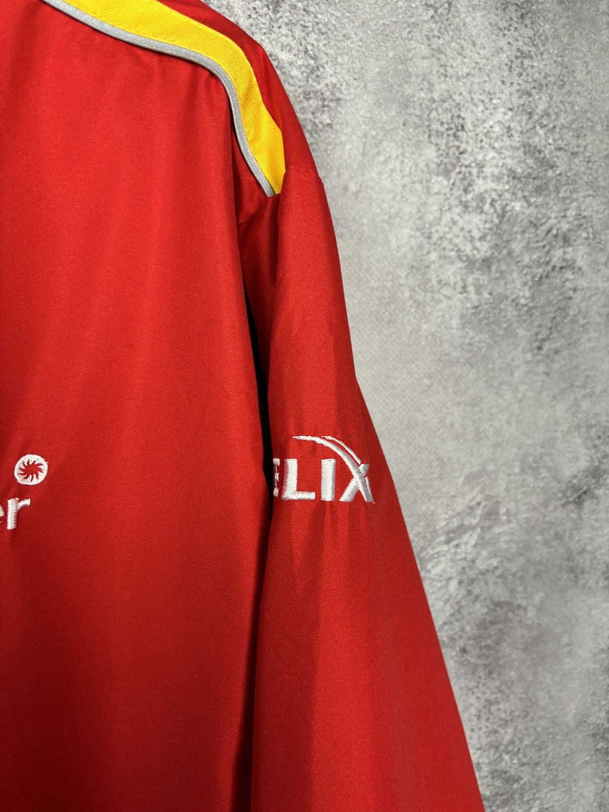 Ferrari × Vintage Shell V-Power Polyester Red Jacket Size US L / EU 52-54 / 3 - 6 Thumbnail