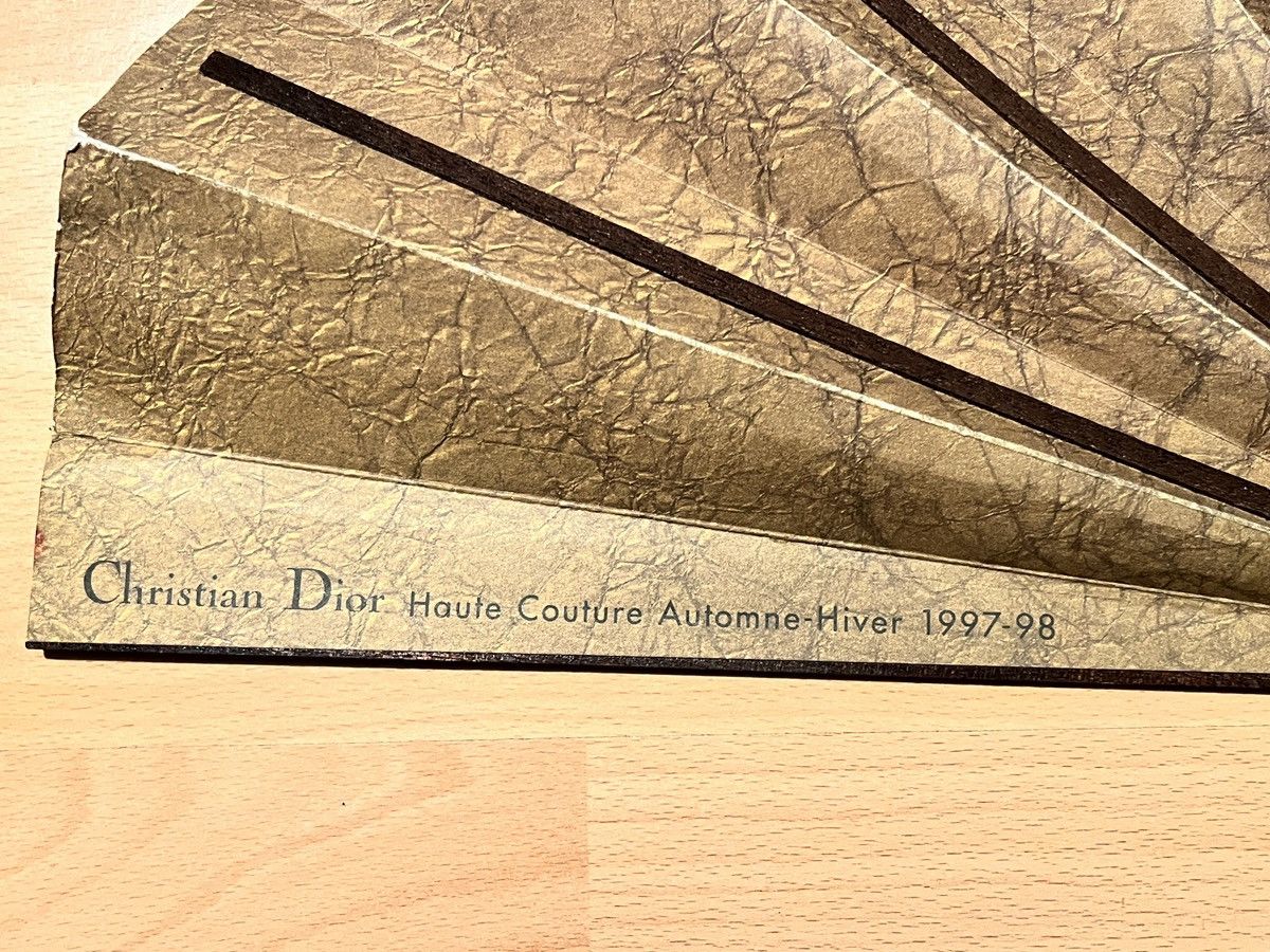 Dior Christian Dior / John Galliano printed paper fan, 1997-98 Size ONE SIZE - 4 Thumbnail