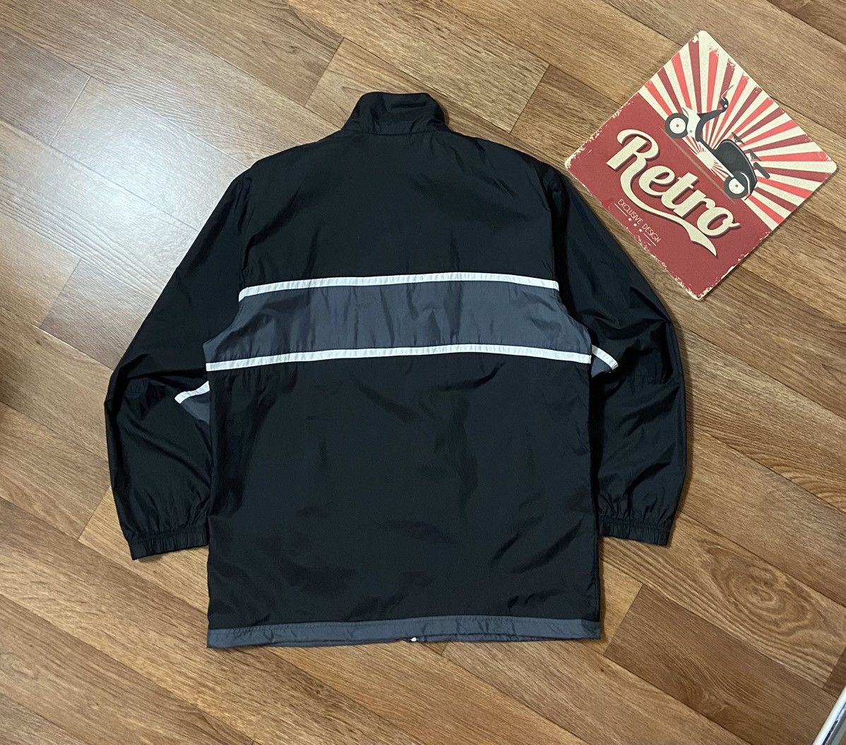 Nike × Vintage Vintage Nike Embroidered Logo Nylon Jacket Size US L / EU 52-54 / 3 - 7 Thumbnail