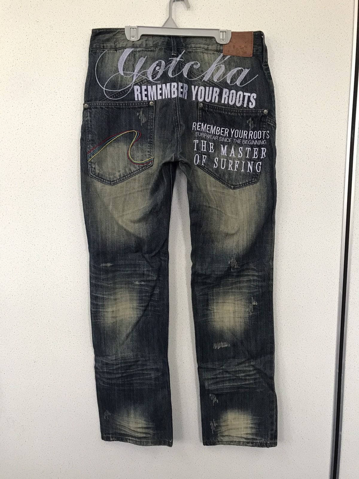 Gotcha 90s Vintage Distressed Jeans