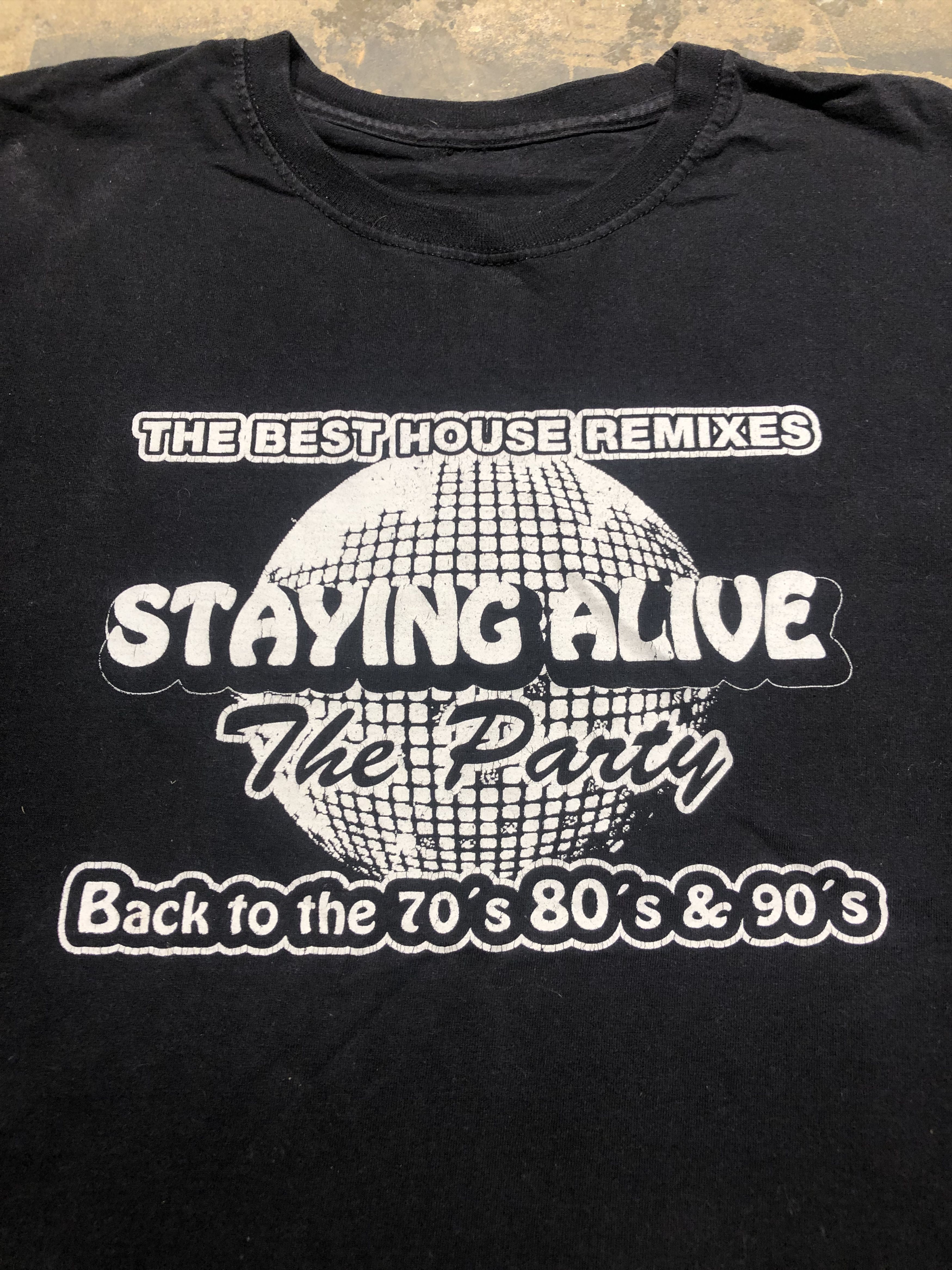 Other Vintage Coca Cola "Staying Alive" Tshirt Size US XL / EU 56 / 4 - 3 Thumbnail