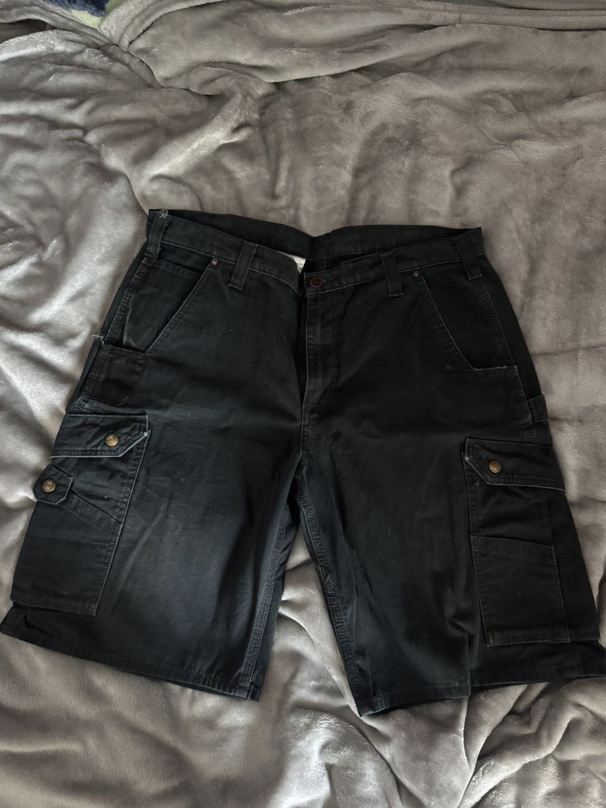 carhartt cargo shorts