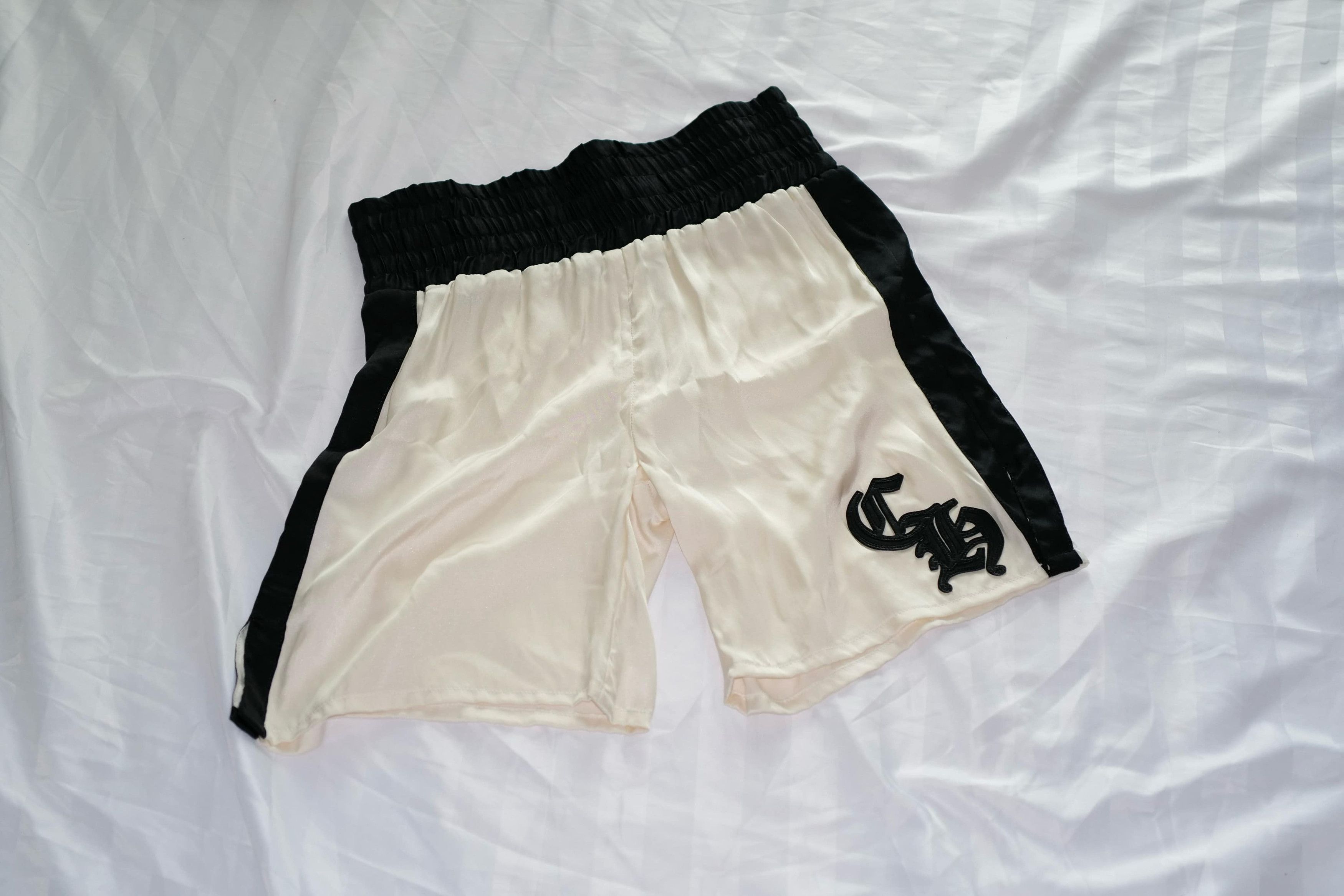 Chrome Hearts Chrome Hearts 100% SILK & Leather Shorts Size US 30 / EU 46 - 1 Thumbnail