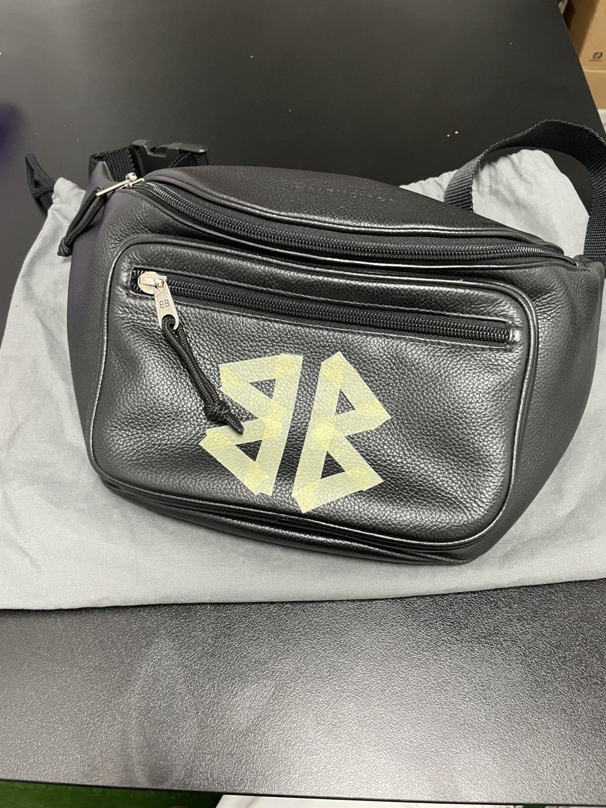 Balenciaga Balenciaga Leather Explorer Beltpack BNWT Size ONE SIZE - 1 Thumbnail