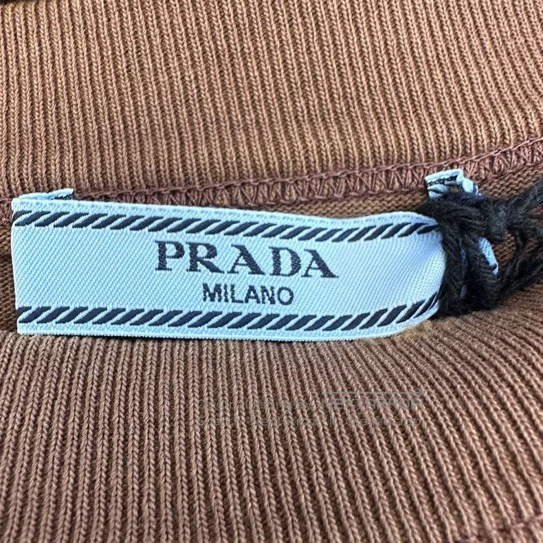 Prada Prada Brown old printed T-shirt Size M / US 6-8 / IT 42-44 - 4 Thumbnail