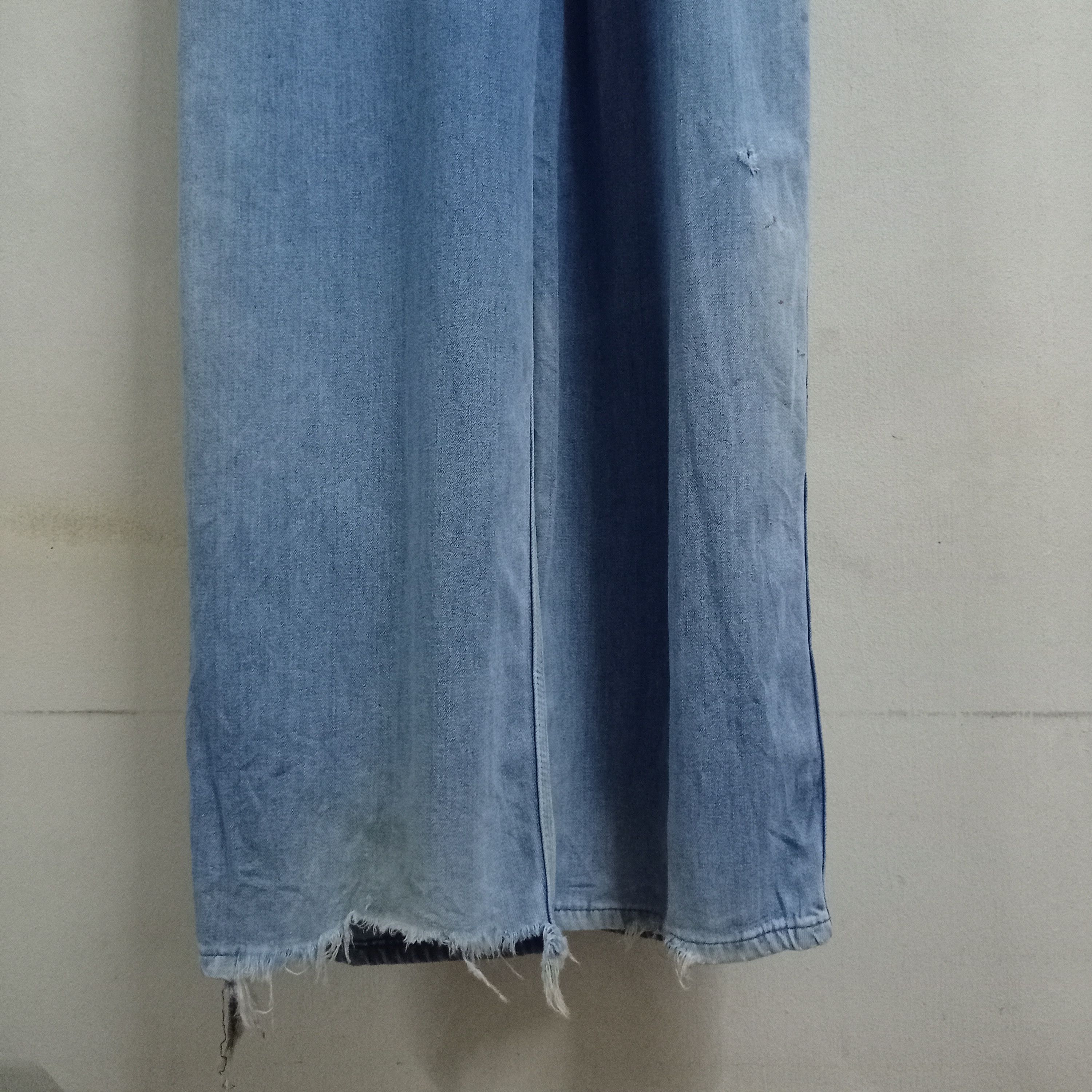 Carhartt Vintage Carhartt USA Distressed Thrashed Style Denim Overall Size US 34 / EU 50 - 8 Thumbnail