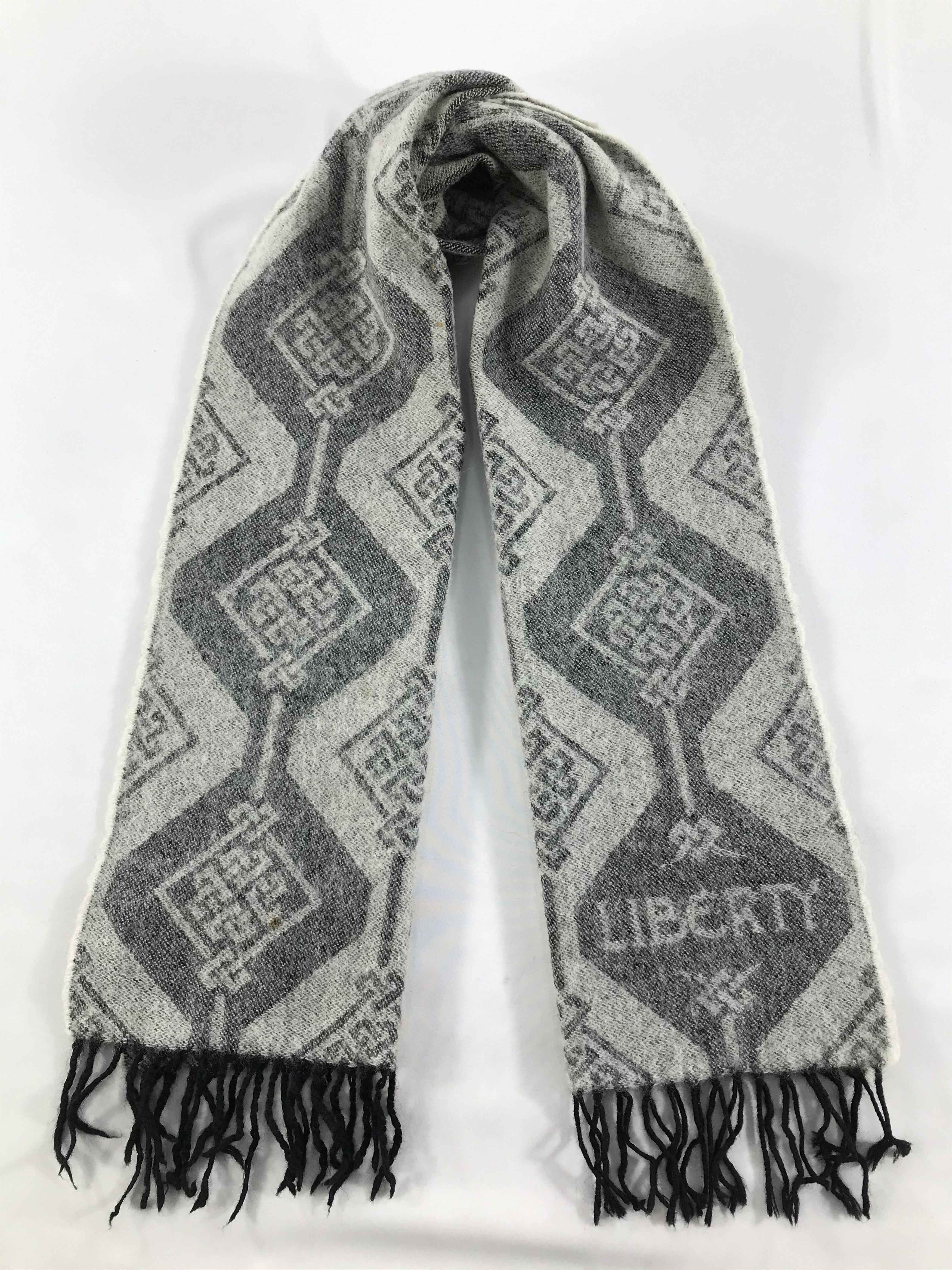 Liberty Vintage Liberty Scarf/Muffler/Neckwear MF1240 Size ONE SIZE - 1 Thumbnail