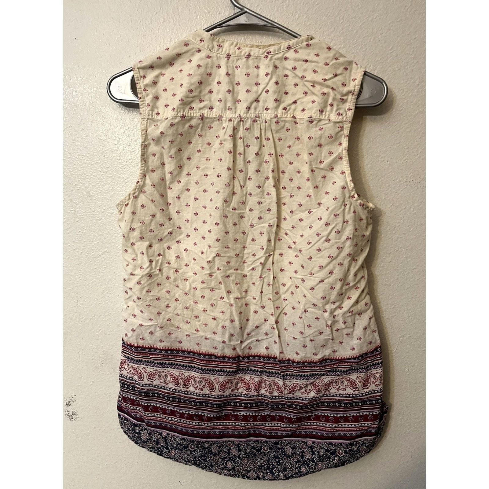 H&M H&M Blouse Women Sleeveless Multicolor Floral Paisley V-Neck Size 34/8 Regular Girl? Size M / US 6-8 / IT 42-44 - 3 Thumbnail