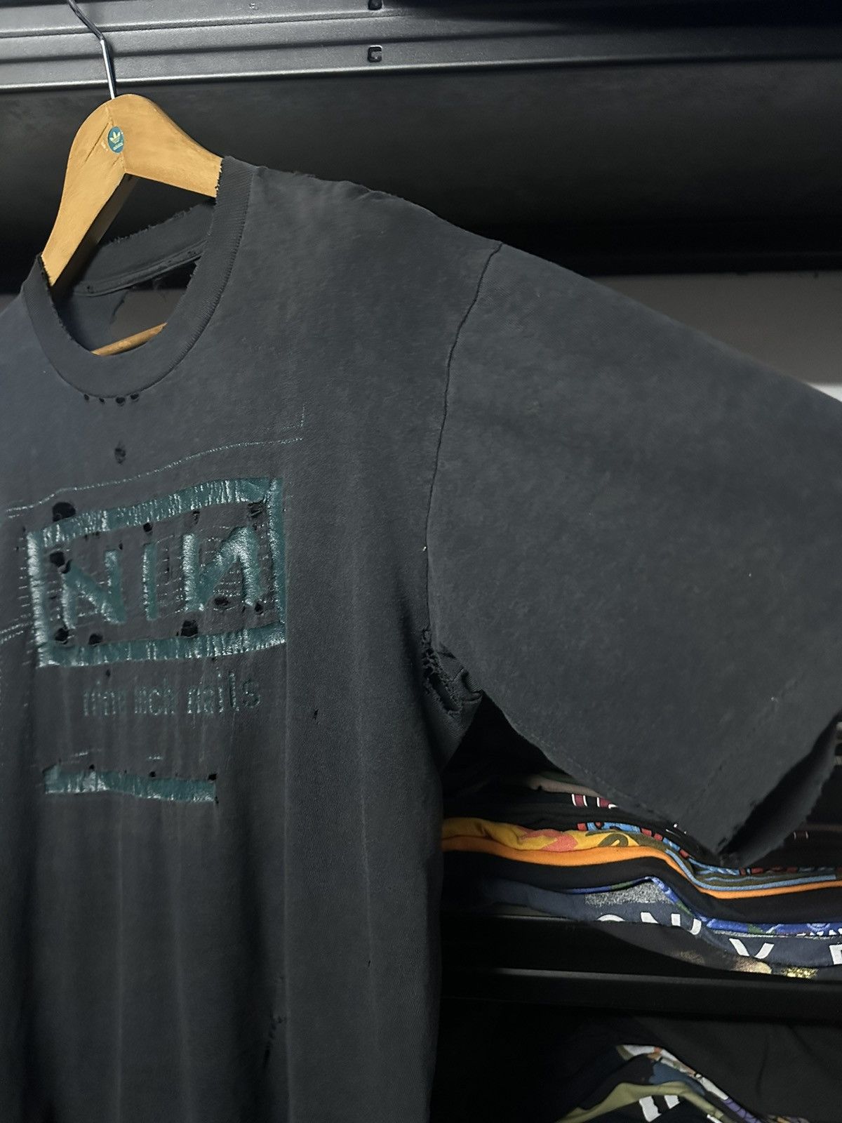 Band Tees Thrashed Vintage 90s Nine Inch Nails Nothing Faded Tee Size US L / EU 52-54 / 3 - 8 Thumbnail