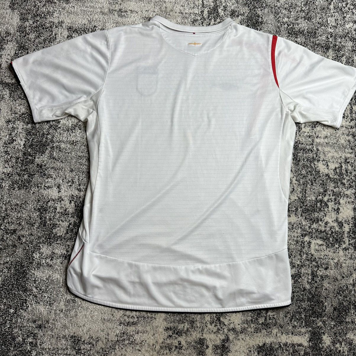 Umbro Umbro England Home Jersey 2007 Vintage StreetWear Size US XL / EU 56 / 4 - 8 Thumbnail