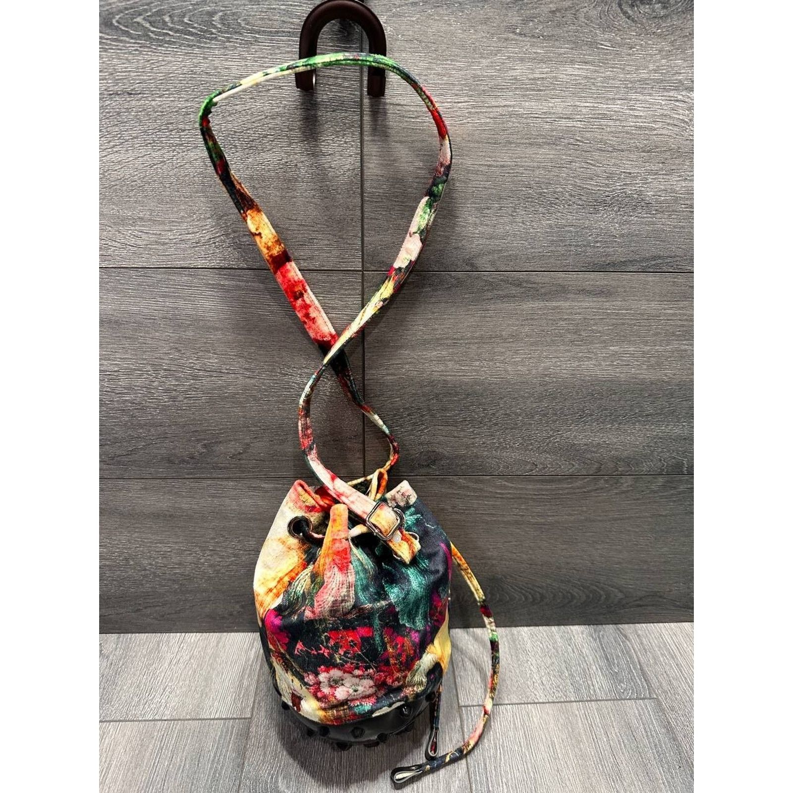 & Other Stories Medusa Bucket Womem Print Crossbody Bag B000492 Size ONE SIZE - 13 Thumbnail