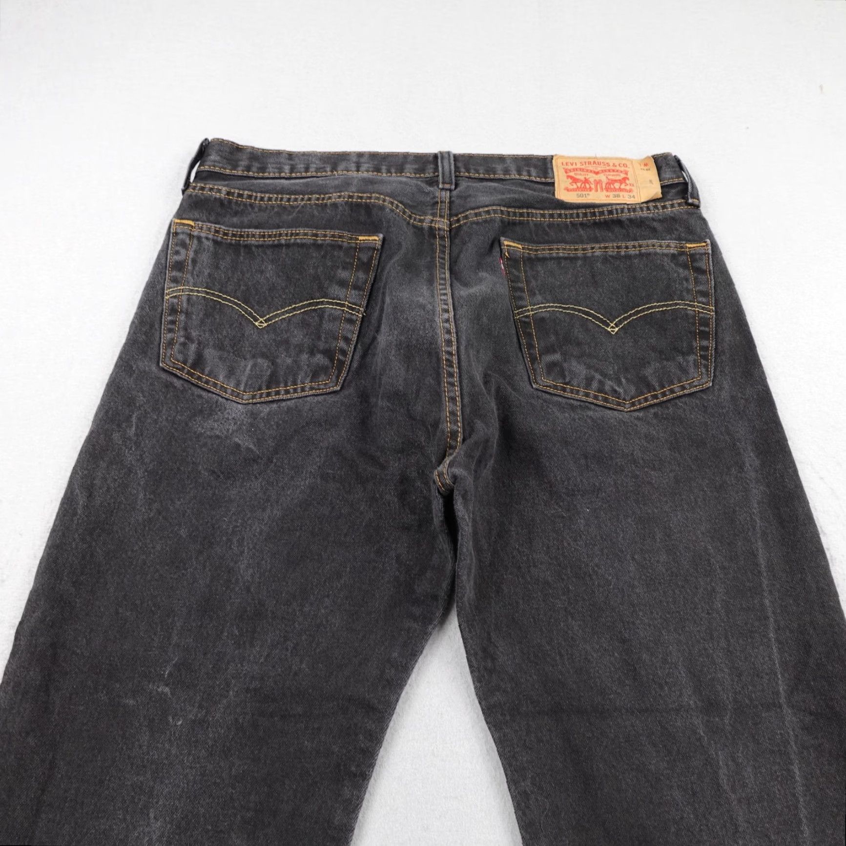 Levi's Levis Jeans 501 Button Fly Black Denim Straight Leg Faded Red Tab Mens 38x34 Size US 38 / EU 54 - 7 Thumbnail