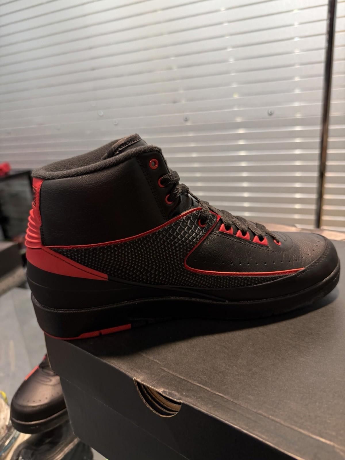Nike Nike Air Jordan 2 Retro Alternate 87 red Black Sneaker 10 Size US 10 / EU 43 - 7 Thumbnail