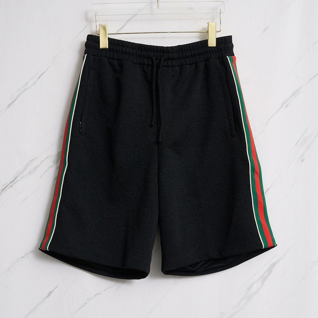 Gucci Gucci Men's Embossed Side Web Shorts Size US 28 / EU 44 - 1 Thumbnail