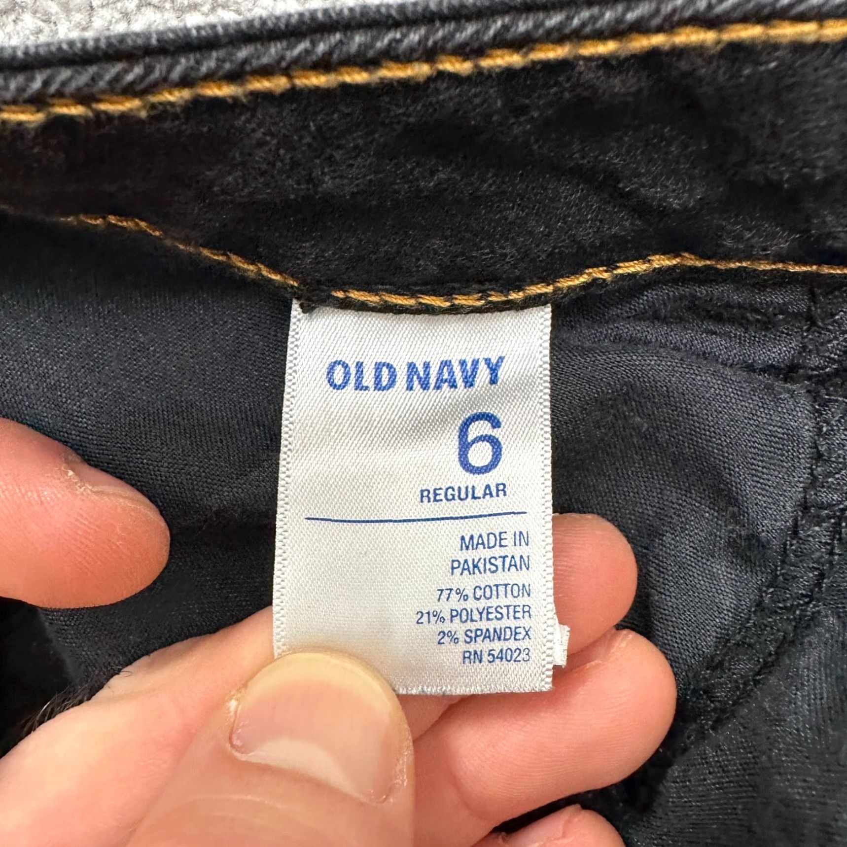 Old Navy Old Navy Jeans Women Black Dark-Wash Skinny 28x28 6 Regular Rise 5-Pocket Denim Cotton Blend Button Zip Stretch Size 28" / US 6 / IT 42 - 6 Thumbnail