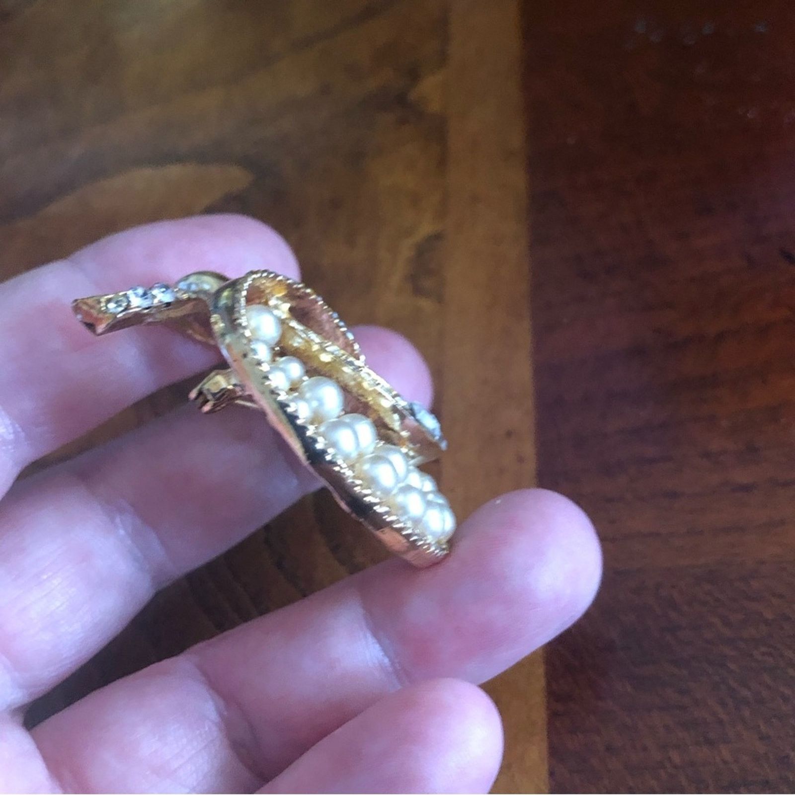Vintage Vintage 60s faux pearl baguette rhinestone swirl brooch pin Size ONE SIZE - 4 Thumbnail