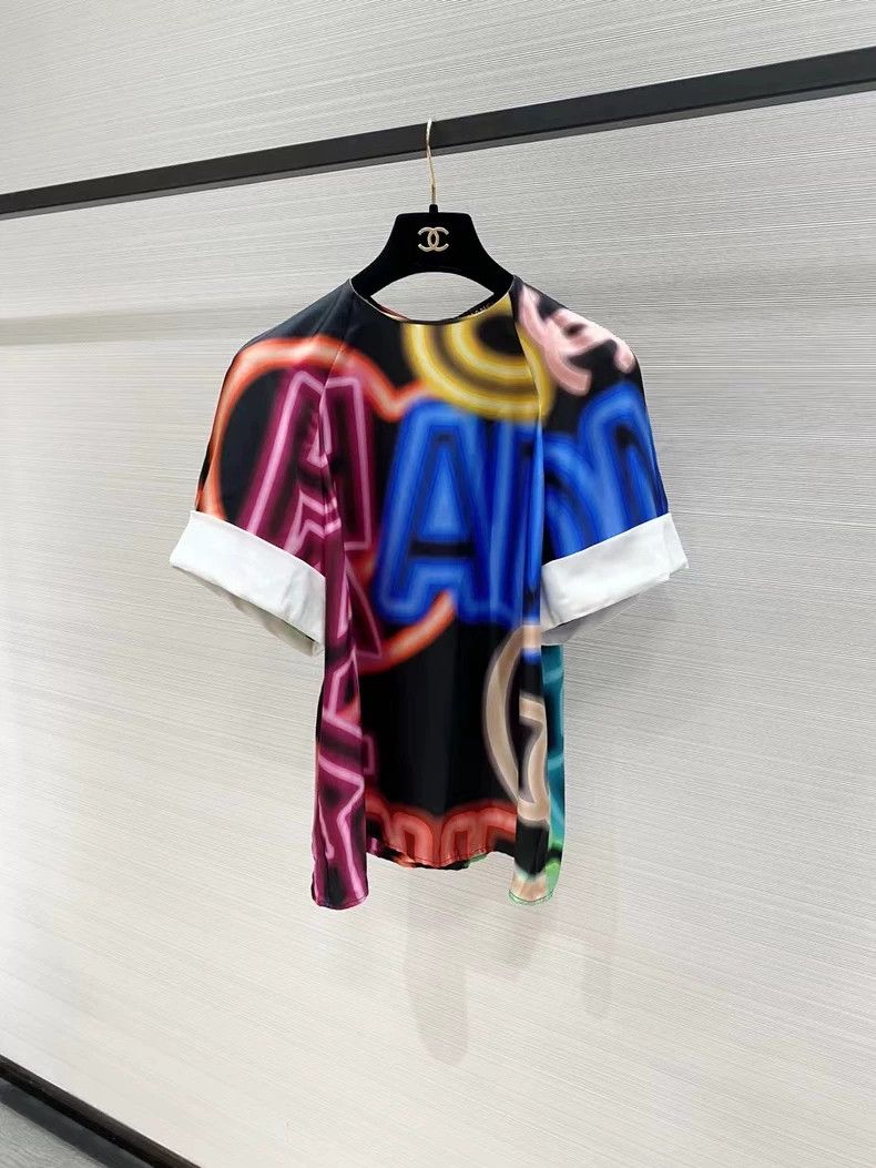 Chanel Chanel Dazzling silk short sleeves Nextarrow-2505 Size XXS / US 00 / IT 34 - 1 Thumbnail