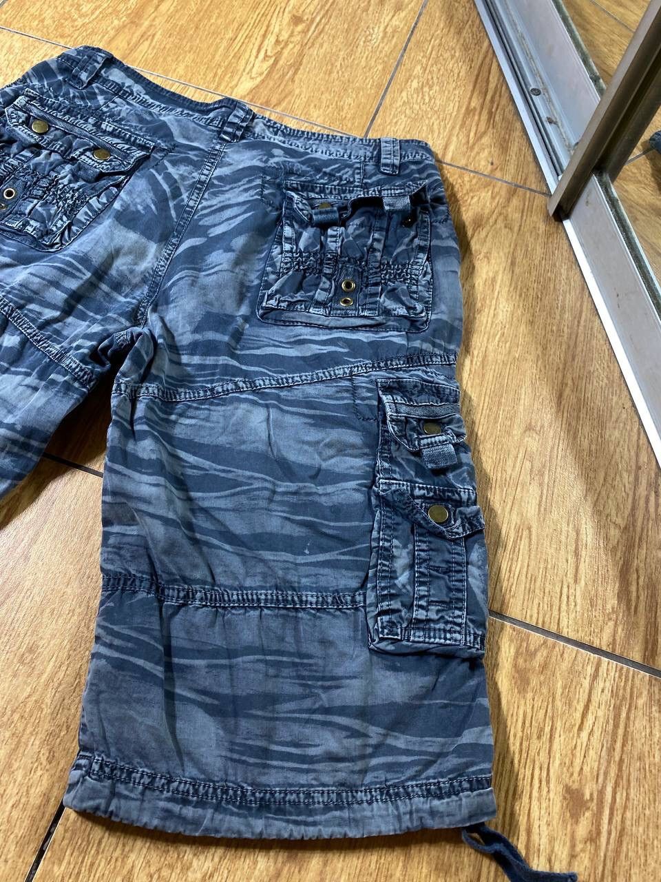 Other Rare CARGO MILITARY CAMO SHORTS 90s Y2K multipocked Size US 32 / EU 48 - 8 Thumbnail