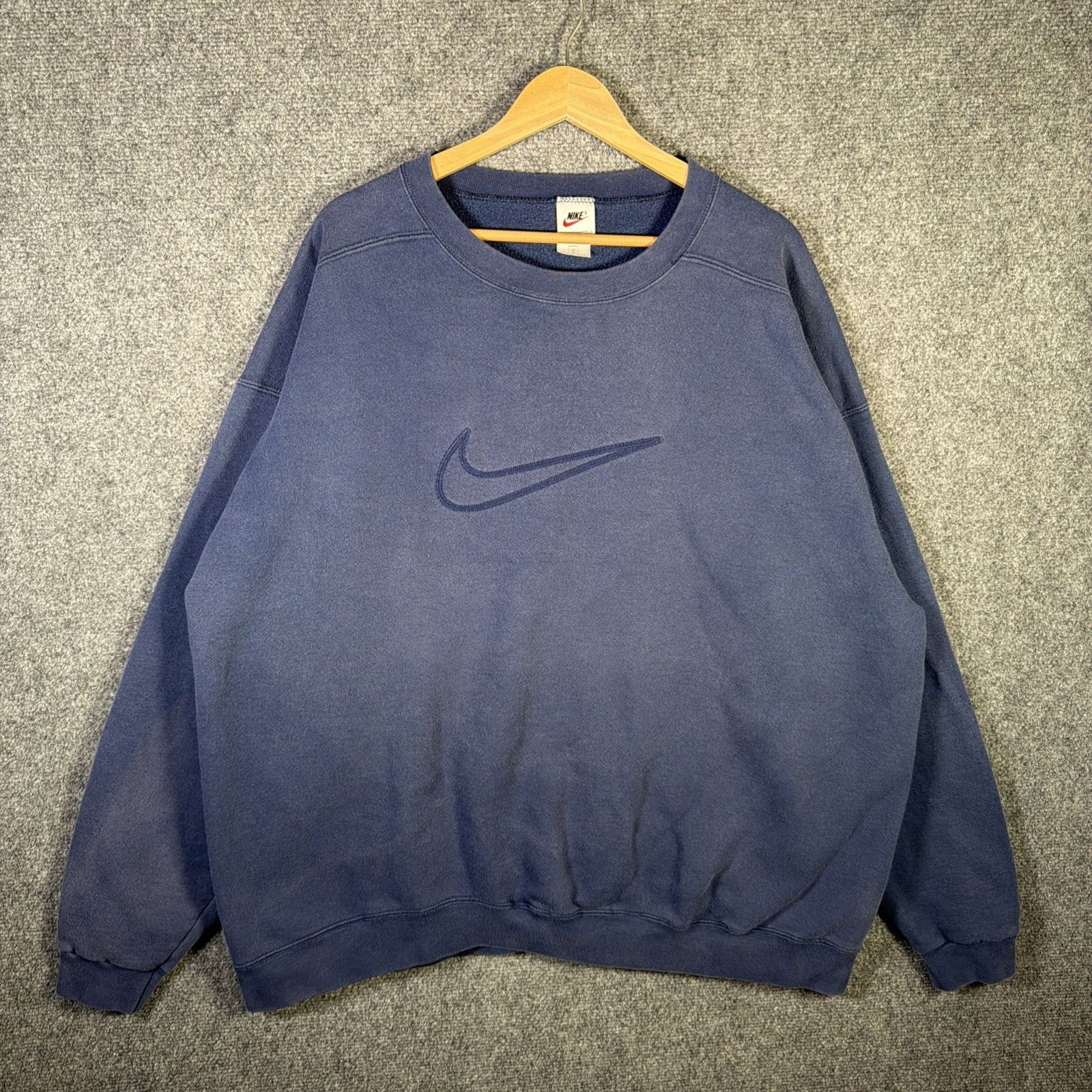 Nike Vintage Nike Sweatshirt 2XL Navy Faded 90s Center Swoosh Size US XXL / EU 58 / 5 - 2 Thumbnail