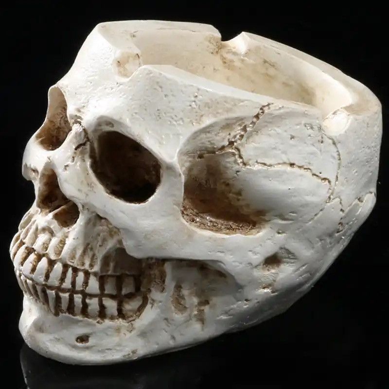 Vintage Skull Ashtray Personality Fashion Creative Accessories Size ONE SIZE - 1 Thumbnail