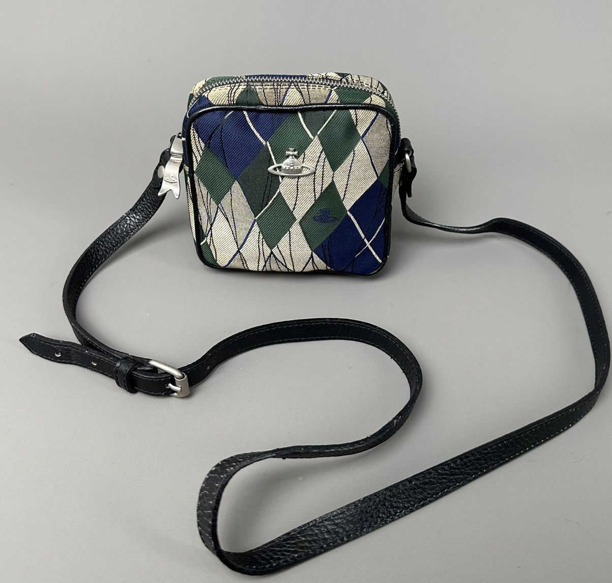 Vivienne Westwood Vivienne Westwood - Vintage Tartan Orb Logo Men’s Sling Bag Size ONE SIZE - 2 Thumbnail