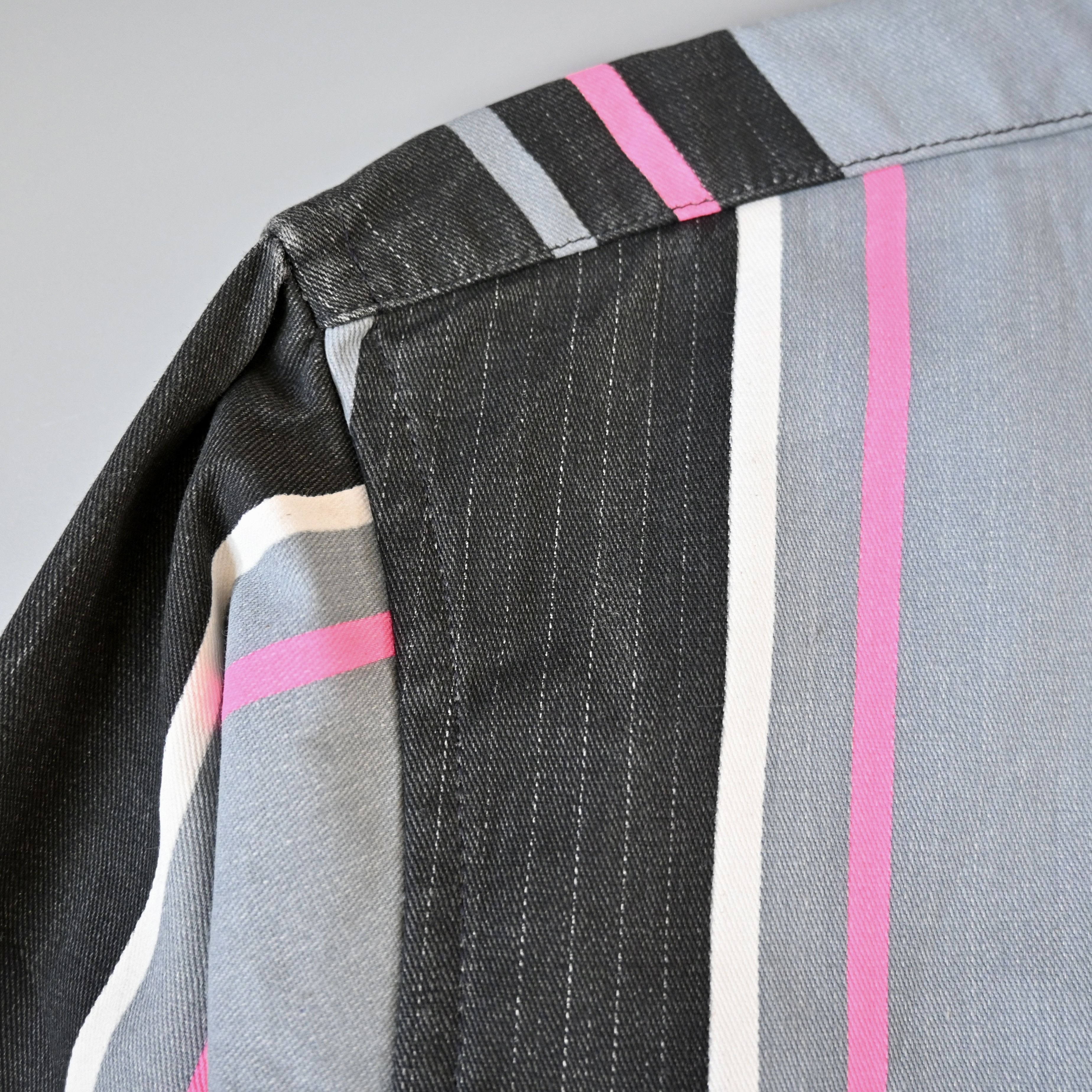 Vintage MINT, 1990s Wrangler Brushpopper cape shirt grey x pink Size US L / EU 52-54 / 3 - 8 Thumbnail