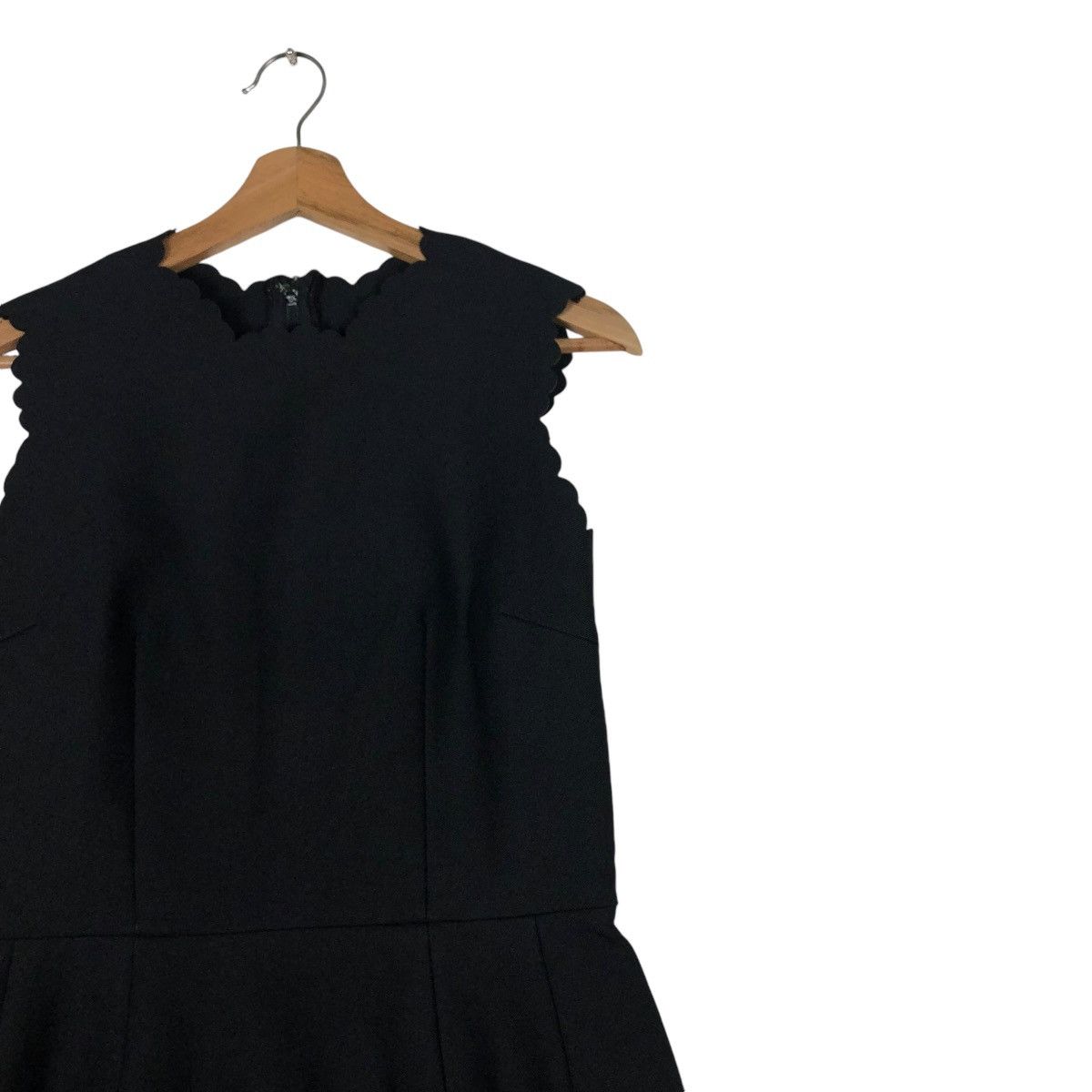 Comme des Garcons CDG BLACK DRESS WITH SCALLOPED EDGES & WIDER HIPS SPRING 99 Size M / US 6-8 / IT 42-44 - 17 Thumbnail
