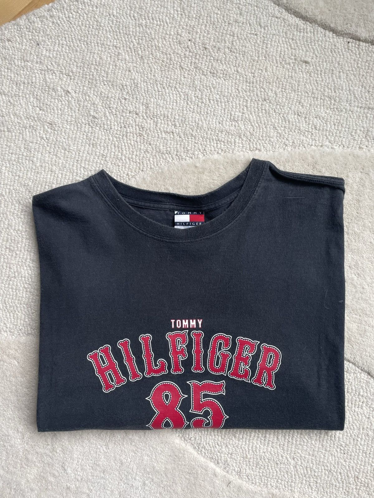Tommy Hilfiger Vintage Tommy Hilfiger Tee Size US XL / EU 56 / 4 - 1 Preview