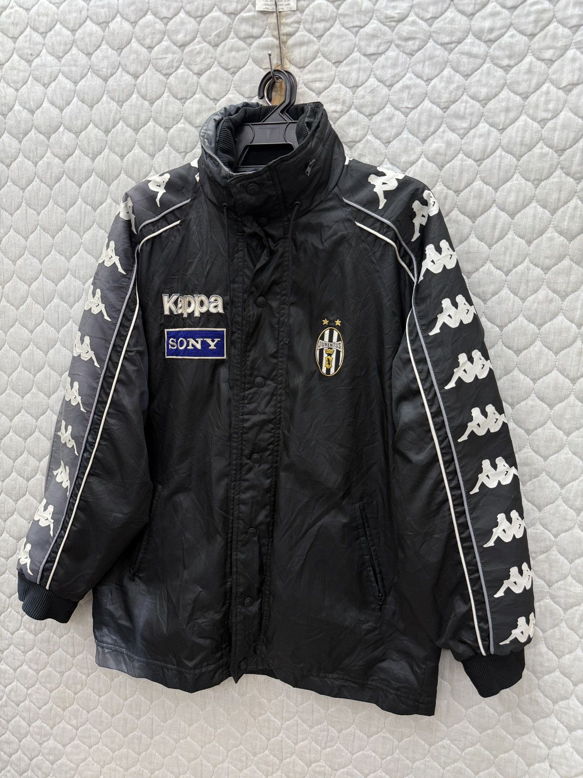 Kappa 🔥🔥🔥ARCHIVE VINTAGE KAPPA SONY JUVENTUS FADED JACKET Size US L / EU 52-54 / 3 - 5 Thumbnail
