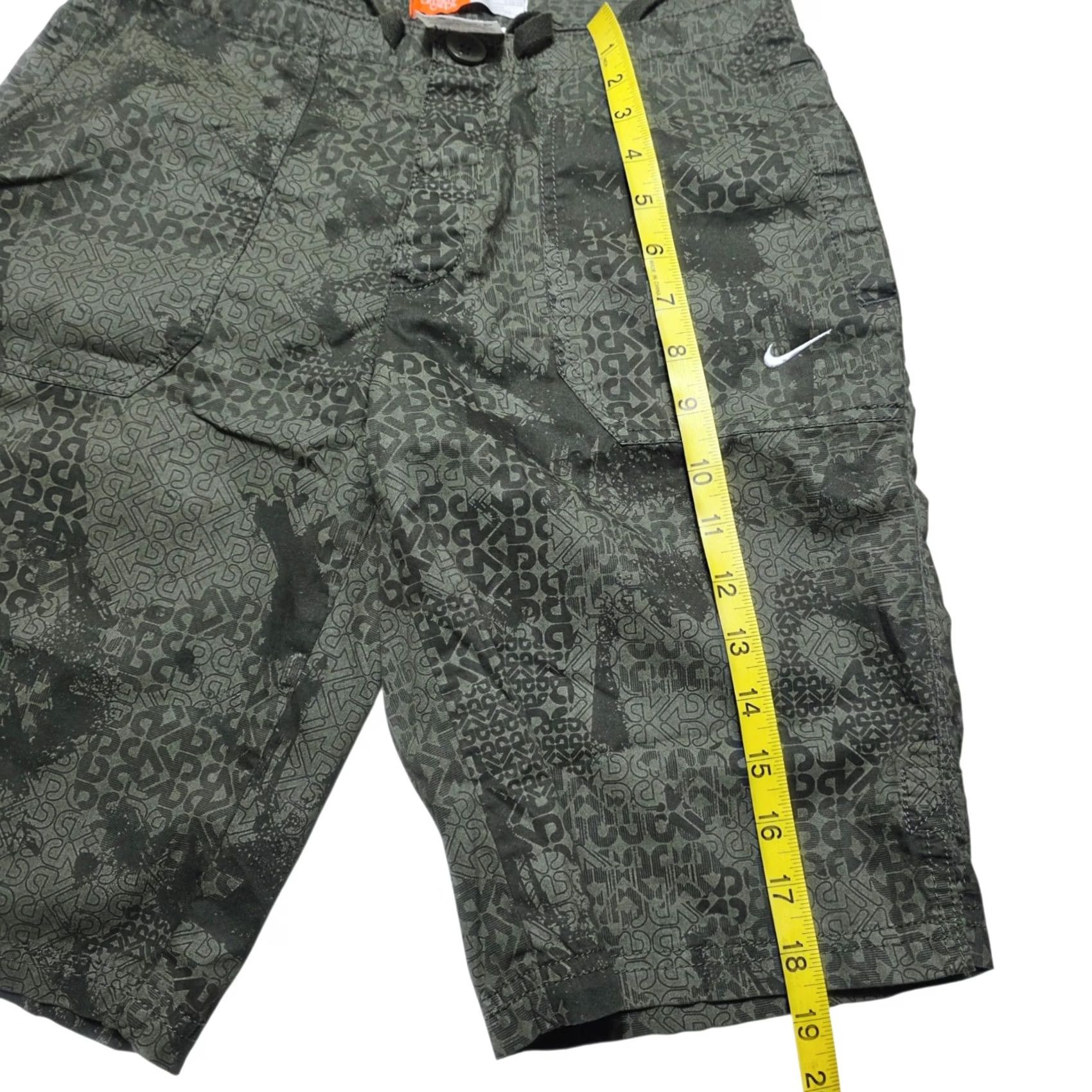 Nike VINTAGE Nike Athletic Department Women's Board Shorts Drawstring Y2k Small (4-6) Green Size 28" / US 6 / IT 42 - 3 Thumbnail