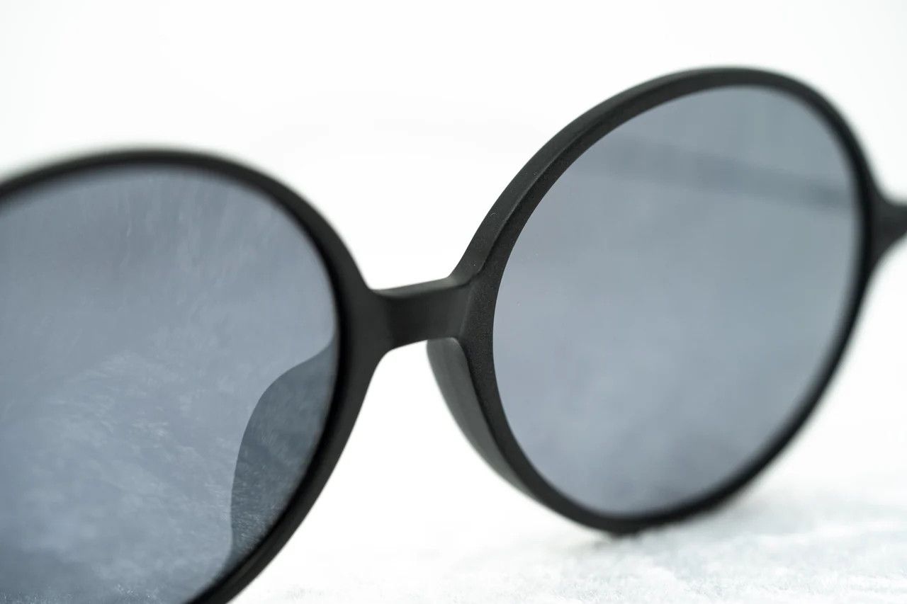 Ann Demeulemeester Ann Demeulemeester Sunglasses Oval Matte Black and Grey Size ONE SIZE - 9 Thumbnail