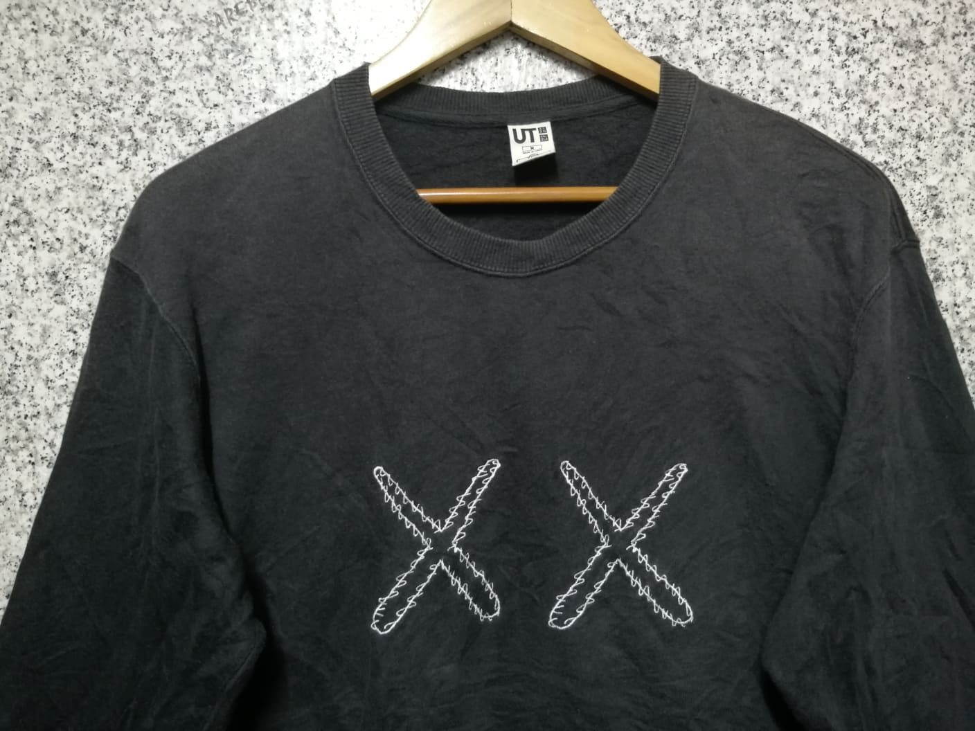Japanese Brand × Kaws × Uniqlo KAWS x Uniqlo Sesame Street Very Rare Size US M / EU 48-50 / 2 - 5 Thumbnail