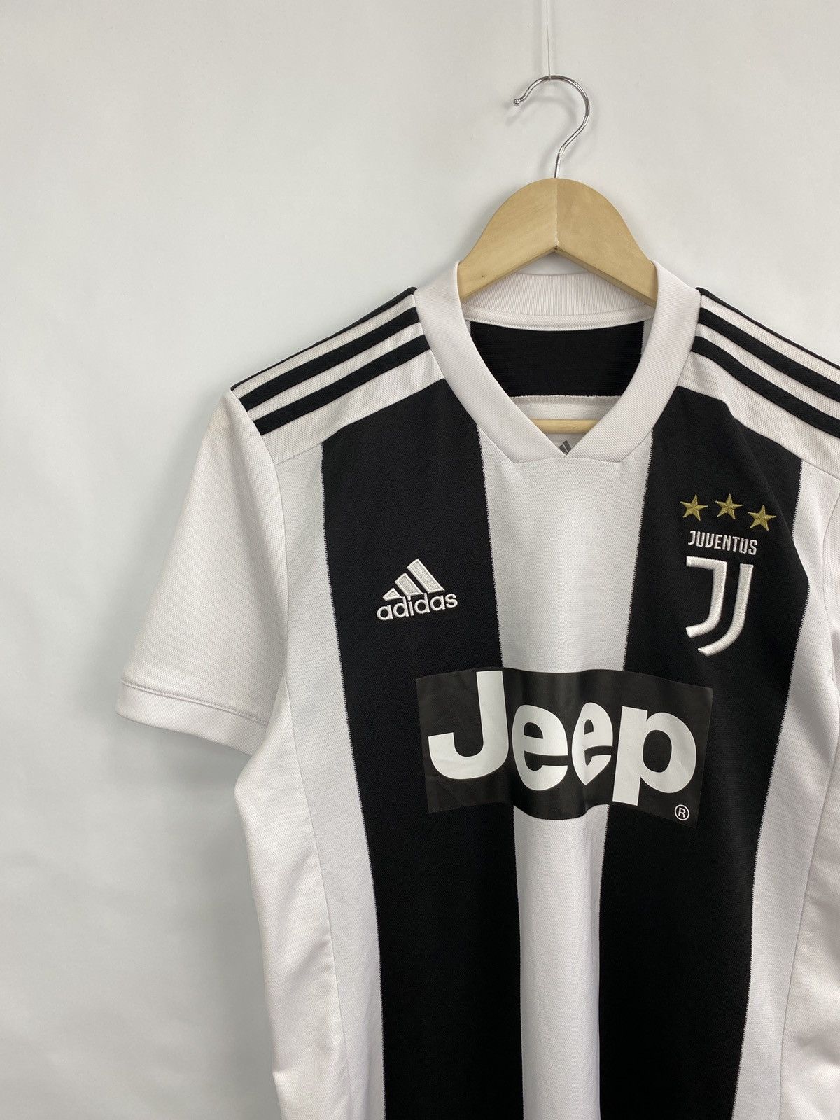 Adidas 🇮🇹 Y2K Adidas Juventus Soccer Jersey T-Shirt Blockore Rare Size US S / EU 44-46 / 1 - 2 Thumbnail