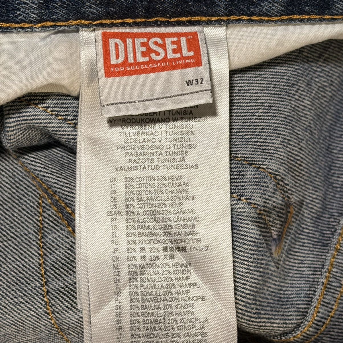 Diesel Diesel D-Viker Straight Denim – Medium Wash (W32-L32) Size US 32 / EU 48 - 9 Thumbnail