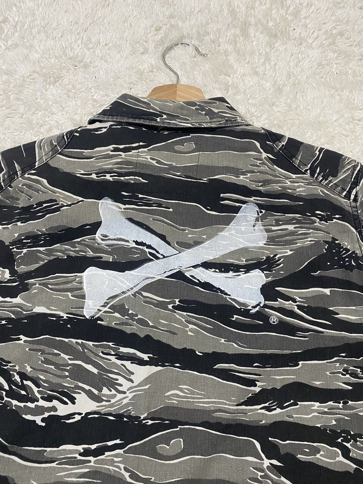Wtaps MILITARY SPEC TIGER STRIPE CAMOUFLAGE WTAPS BUTTON UP SHIRT Size US L / EU 52-54 / 3 - 10 Thumbnail