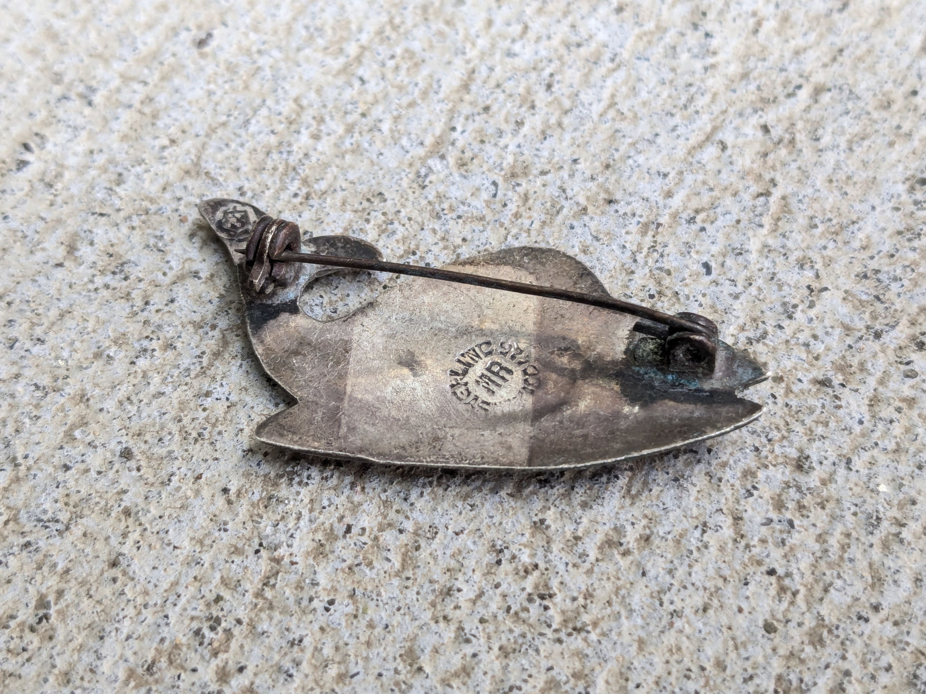 Jewelry × Vintage Vintage Sterling Silver Pin Brooch Fish Modern Abstract Size ONE SIZE - 7 Thumbnail