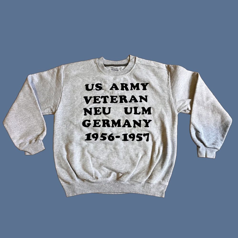 Gildan VINTAGE Gildan US Army Veteran Sweatshirt Men Large L Grey Black Graphic Print Crew Neck Embroidered Logo Autumn Winter Size US L / EU 52-54 / 3 - 1 Thumbnail