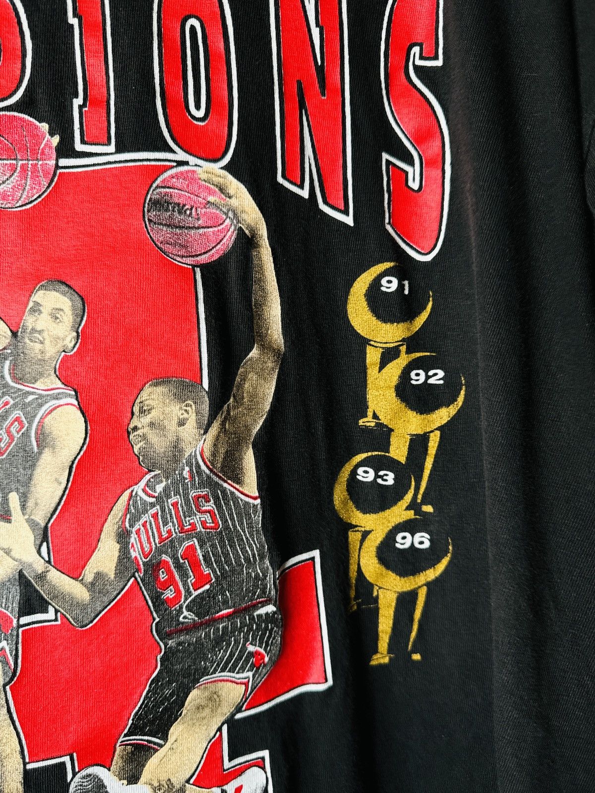 NBA × Vintage 1996 Chicago Bulls Jordan Pippen Rodman Tee BOXEY FIT Size US XL / EU 56 / 4 - 11 Thumbnail