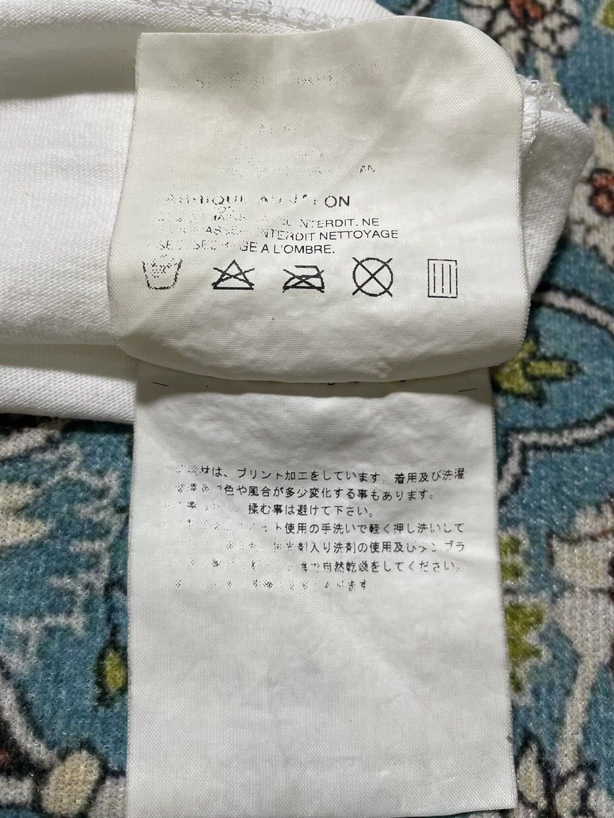 Comme des Garcons × Japanese Brand Comme Des Garcons Play T-shirt Size US XXS / EU 40 - 6 Thumbnail