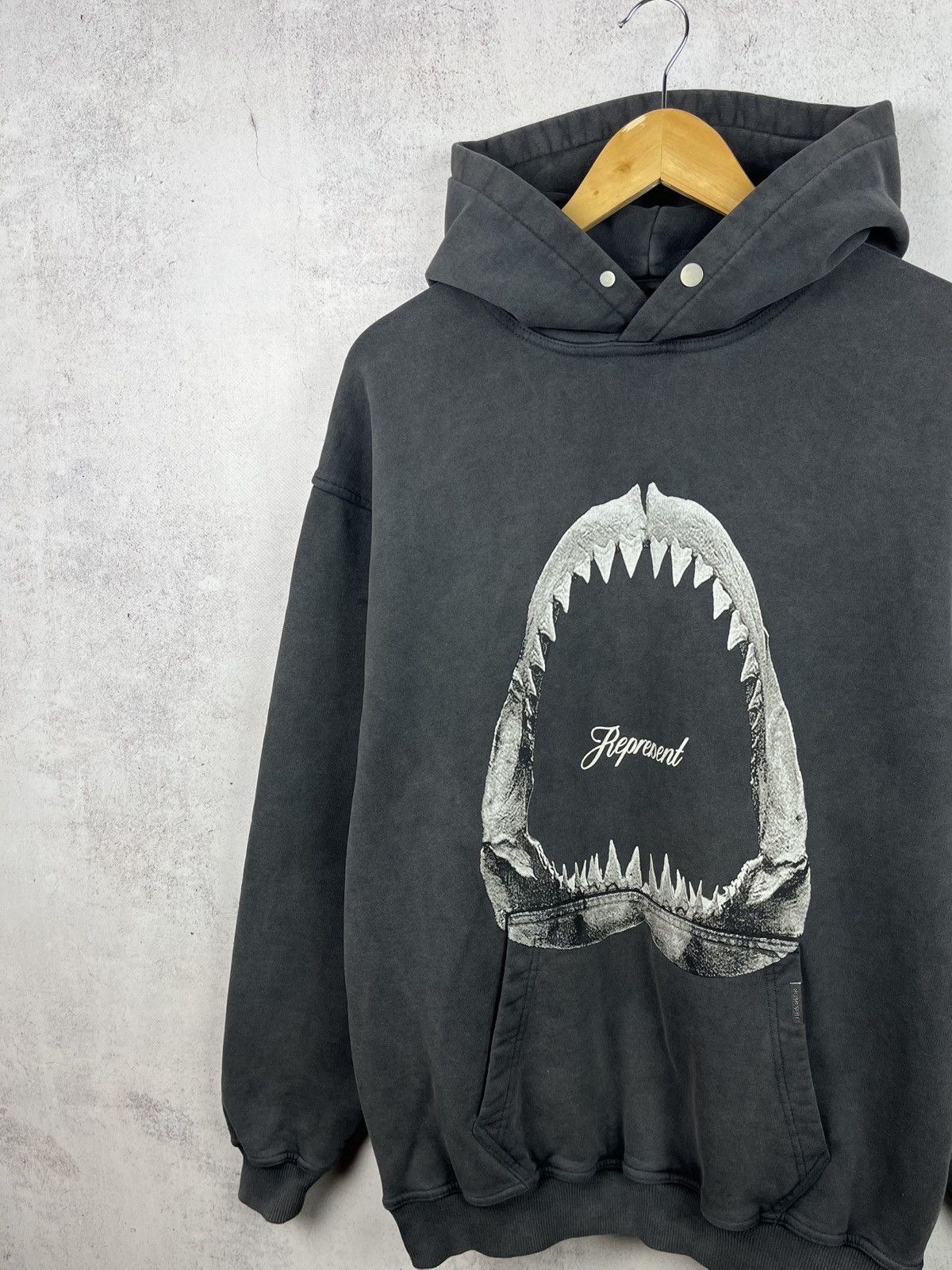 Represent Clo. Represent Shark Jaws Print Hoodie Rare Hype Streetwear Y2K Size US S / EU 44-46 / 1 - 3 Thumbnail