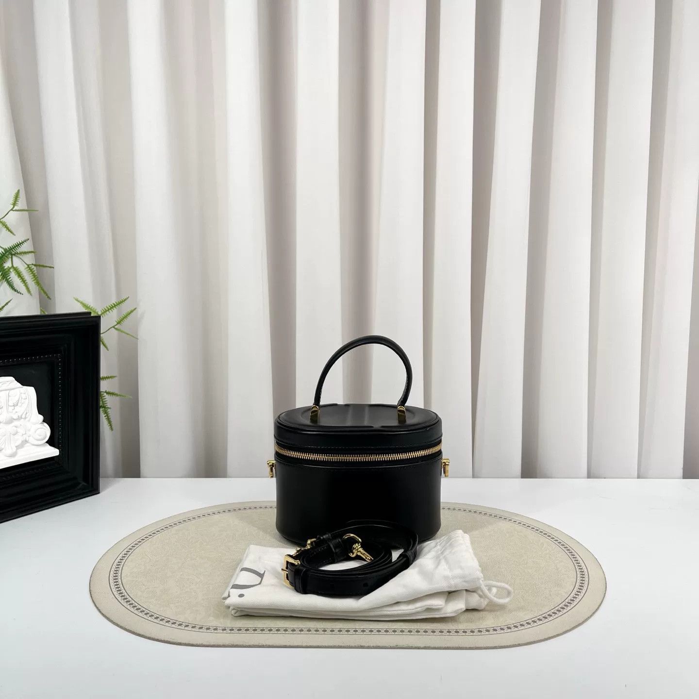 Dior Pre-loved Bag Very good condition Size ONE SIZE - 1 Thumbnail