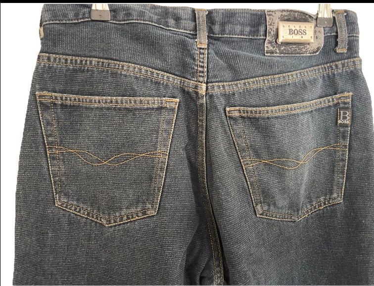 Hugo Boss Dark wash corduroy vibes Boss jeans with a classic fit jeans Size US 32 / EU 48 - 5 Thumbnail