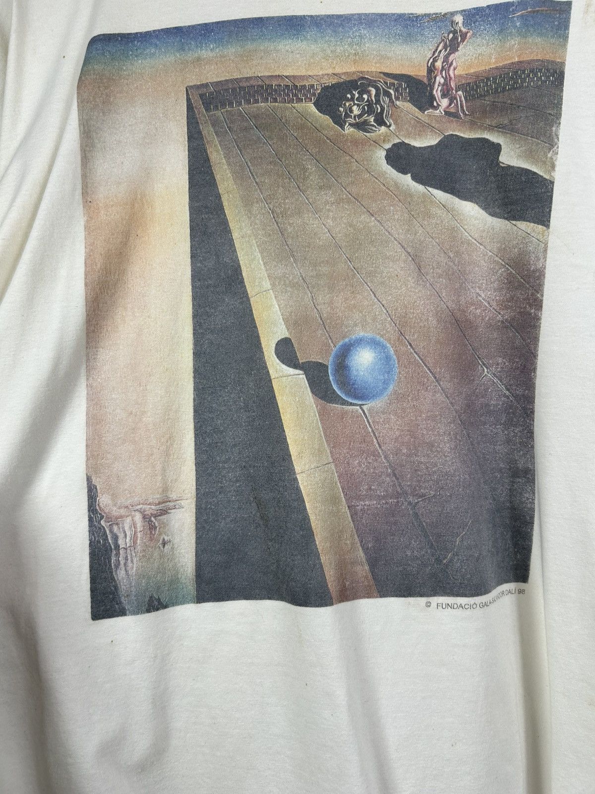Arts & Science Rare Vintage 1998 Salvador Dali Vertigo Art T-Shirt Size L Size US L / EU 52-54 / 3 - 5 Thumbnail