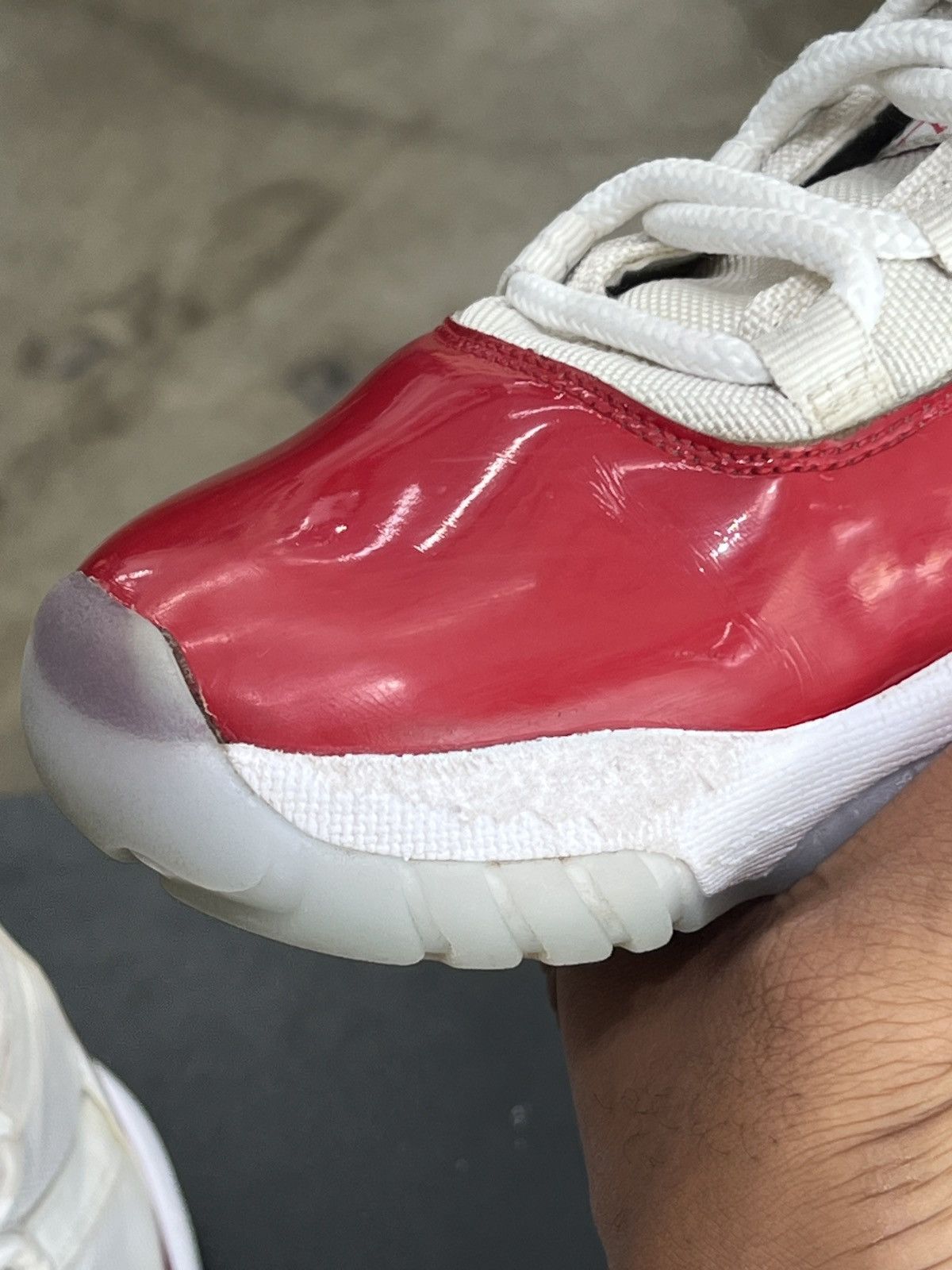 Jordan Brand Air Jordan 11 Cherry Sz. 10 (2022) Size US 10 / EU 43 - 12 Thumbnail