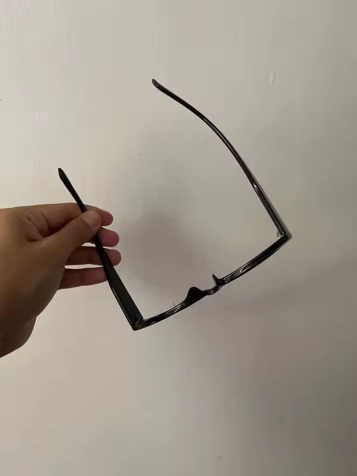 Japanese Brand Y2k Avant Garde Futuristic Rectangle Black Sunglasses OS Size ONE SIZE - 2 Thumbnail