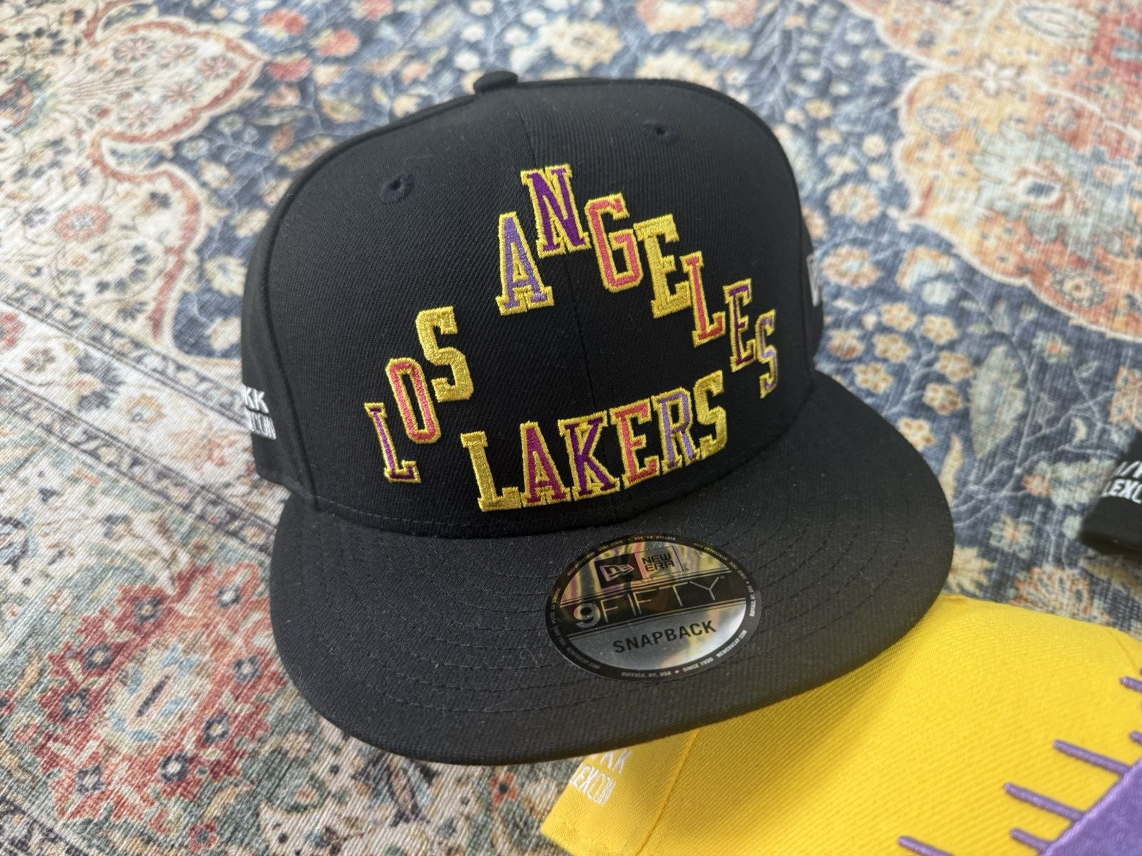 New Era × Takashi Murakami Rare!Takashi Murakami x ComplexCon x Los Angeles Lakers Size ONE SIZE - 1 Thumbnail