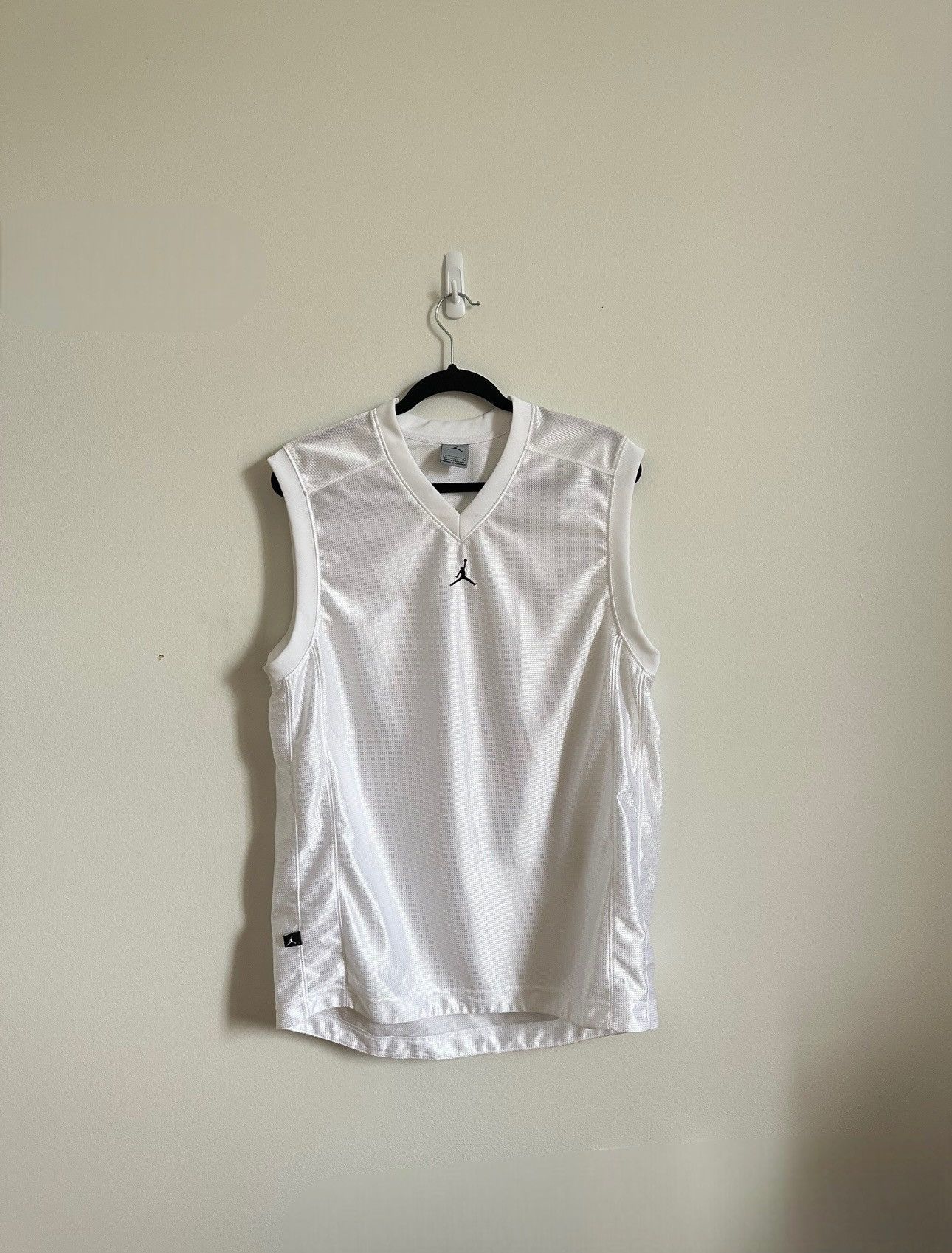 Jordan Brand Vintage-Inspired Baggy Jordan White Basketball Jersey Size US M / EU 48-50 / 2 - 1 Thumbnail